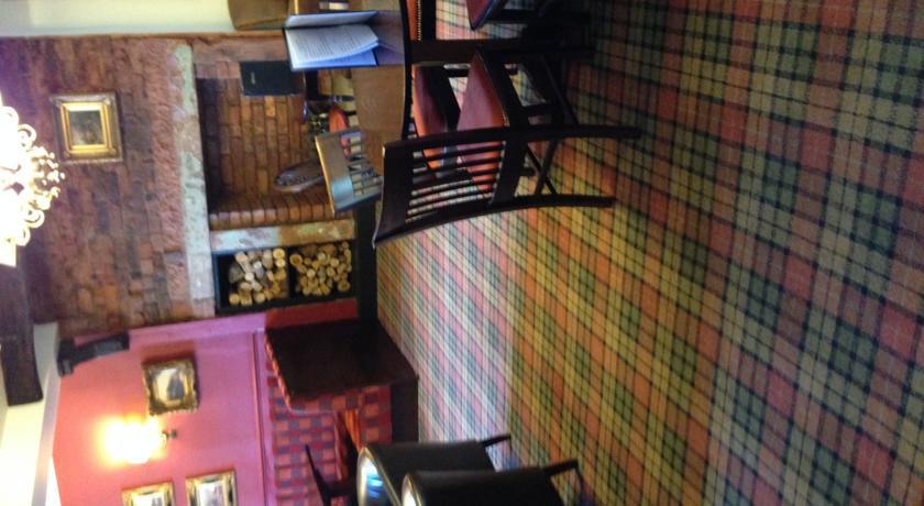 The Queens Head 3* Durham